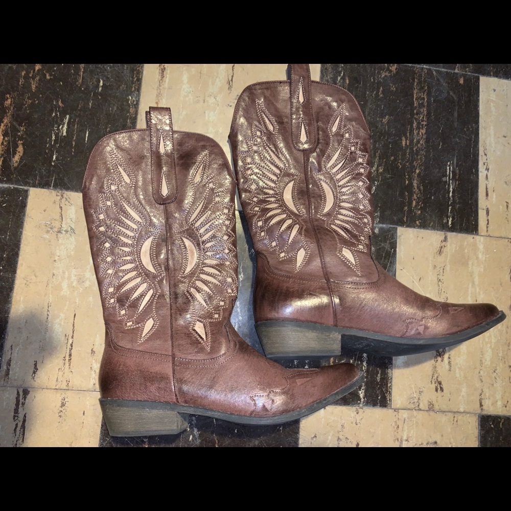 Cowgirl Coconuts Boots Sz. 10